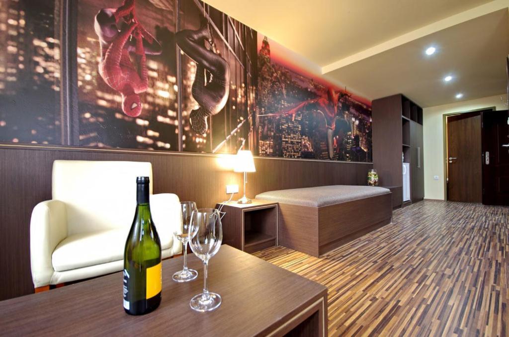 Corvin Apartman Gyula Exterior foto