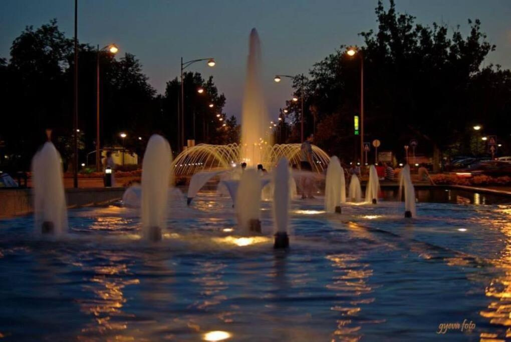 Corvin Apartman Gyula Exterior foto