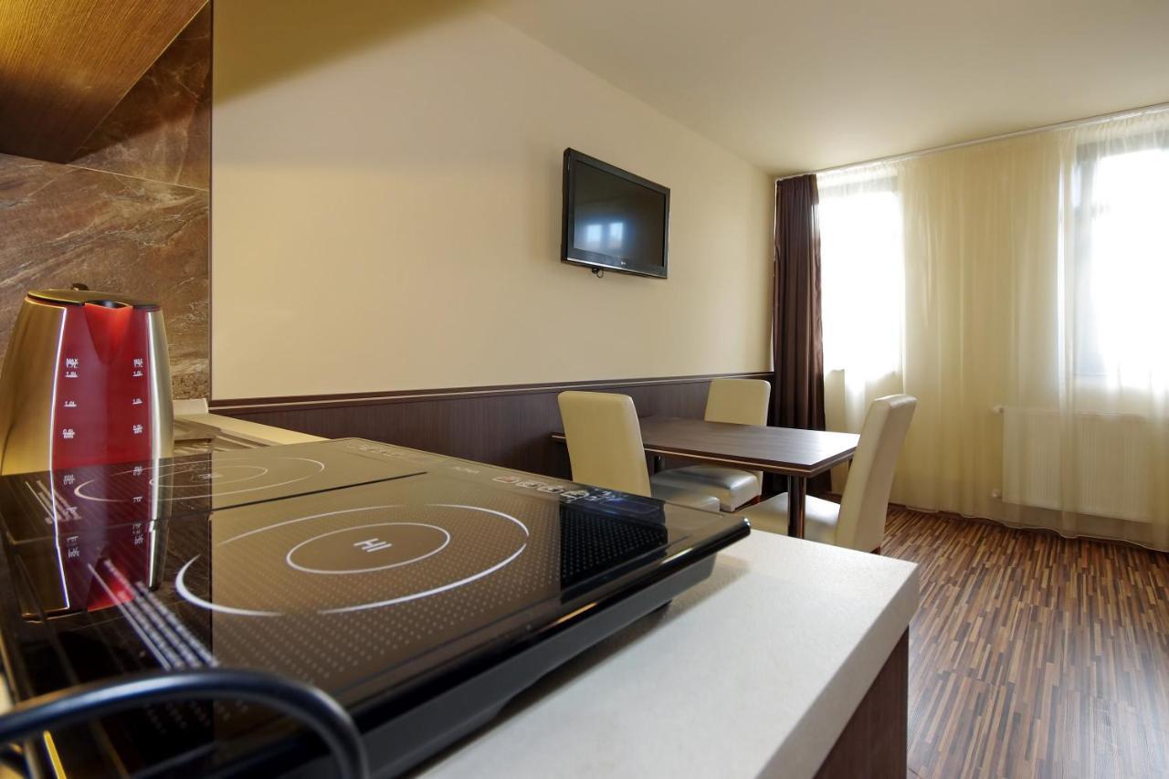 Corvin Apartman Gyula Exterior foto